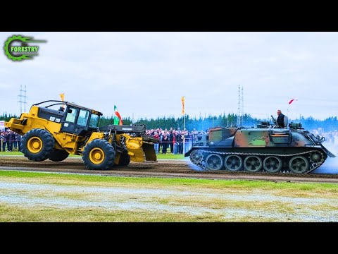 Видео: Потрясающие навыки оператора бульдозера настолько безумны, что можно подумать, будто это подделка...