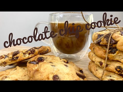 Видео: Американское ПЕЧЕНЬЕ с шоколадной крошкой и изюмом (Chocolate Chip Cookies Recipe)