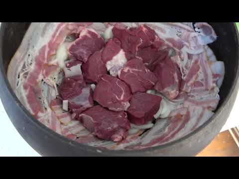 Видео: Мясо по Кремлёвски! В чугунке, в Русской печке! Мясо, которое тает во рту!