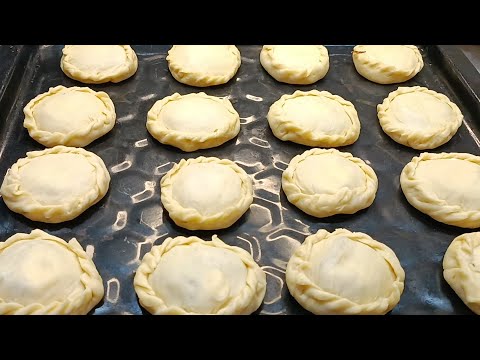 Видео: ХРУСТЯЩИЕ СЛОЁНЫЕ МИНИ-КУРНИКИ С СОЧНОЙ НАЧИНКОЙ — ВКУСНО И СЫТНО ДЛЯ ВСЕЙ СЕМЬИ!