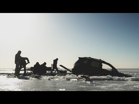 Видео: Зимняя рыбалка на Ладоге. Улов - Subaru Forester