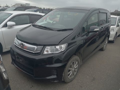 Видео: Honda Freed Spike 2015г, 4wd обзор