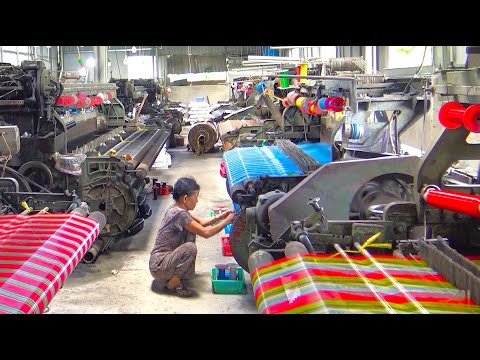 Видео: Удивительные видео, показывающие рабочую силу на фабриках Вьетнама