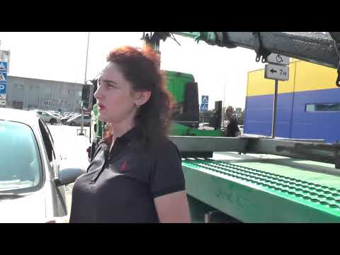 Видео: СтопХам Эвакуация автомобилей с места для инвалидов у гипермакета Лента