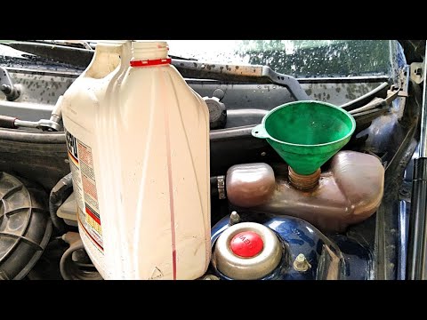 Видео: Замена тосола на антифриз, промывка системы охлаждения, как разводить антифриз. ВАЗ 2112 АВТОпрактик