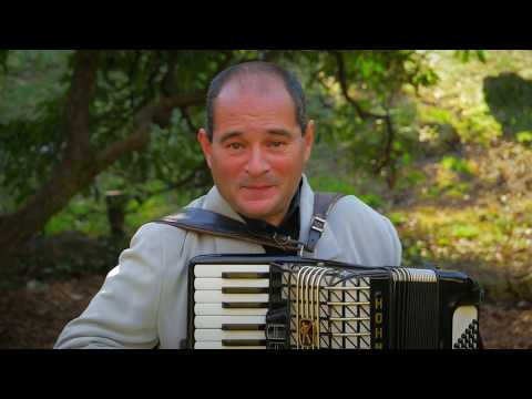 Видео: Стефан Георгиев- Карловска ръченица