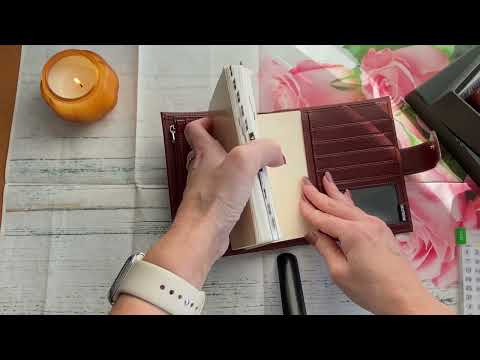Видео: Распаковка обложки Moterm Pocket Versa 3.0 в  цвете Chestnut.