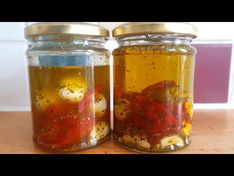 Видео: Как да направим сушени домати с моцарела и подправки/Sun-dried tomatoes with mozzarella and species