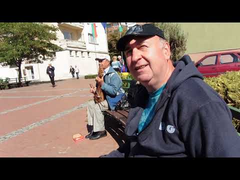 Видео: Бат Петьо от Свиленград на пазара