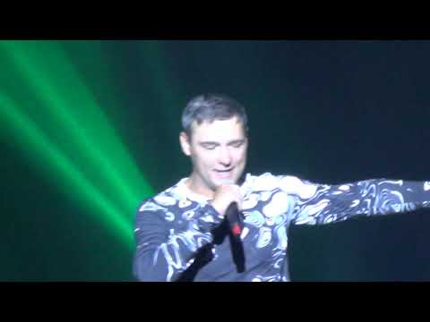 Видео: Не молчи , Медленно уходит осень + общение с залом + небольшой кусочек песни "В Рождество"