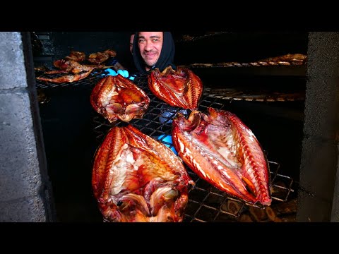 Видео: РАЙ копченой рыбы в Новой Зеландии + ОБЯЗАТЕЛЬНО ПОЕСТЬ РЫБУ С ЧИПСАМИ - ОНИ АППЕТИТНЫЕ