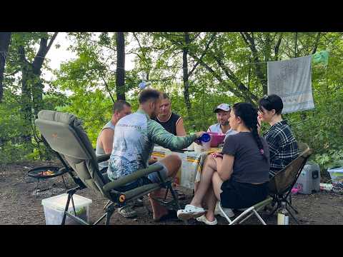 Видео: 🐠🐟 ВОДЫ НЕТ, а РЫБА ЕСТЬ / КЕМПИНГ в КОМПАНИИ в ЧЕРНОМ ЛЕСУ / ЖАРЕНЫЙ СОМ / УХА / ПЕЧЕНЕГИ 2025 🐠🐟