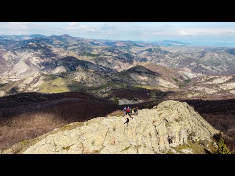 Видео: Връх Бездивен 1140 м дивите Родопи Bezdiven peak 1140 m wilderness Rodopi mountain