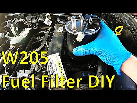 Видео: Mercedes W205 (OM651) — замена топливного фильтра двигателя