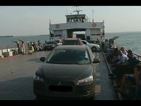 Видео: Паром через Днепр. Паромная переправа Каменка-Днепровская - Никополь
