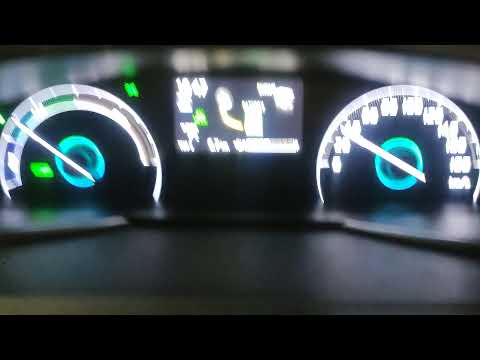 Видео: Сколько можно проехать на батарее на гибриде Toyota Sienta