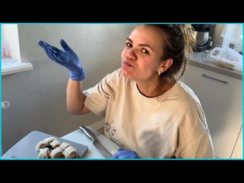 Видео: КАК Я ГОТОВЛЮ РОЛЛЫ🍤МНЕ 30 ЛЕТ🎁