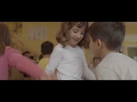 Видео: Casa dei Bambini общност и Монтесори детска градина видео