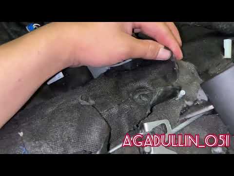 Видео: Отклеиваем шумоизоляцию с пола. Как это происходит? Сколько времени? Сколько у меня весит? Как надо?