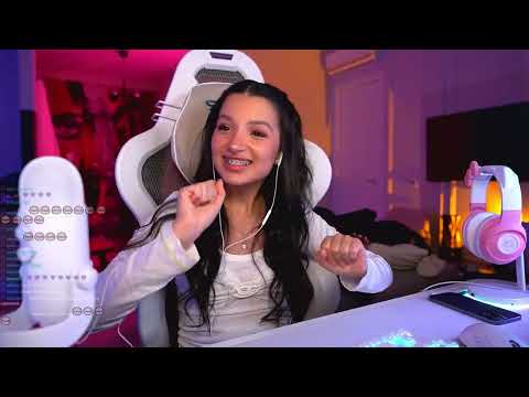 Видео: С днём ужастиков стрим Амины Тендерлибае