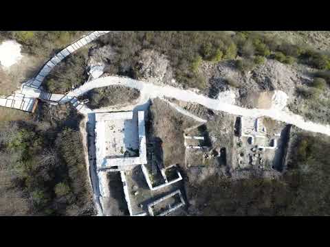 Видео: Крайпътна станция и кастел „Ад Путеа“ до село Рибен, община Долна Митрополия 19:11:2023г.
