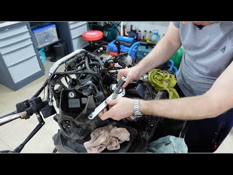 Видео: Обслуживание вилки Suzuki Burgman Skywave k7 ч5 (Установка вилки)