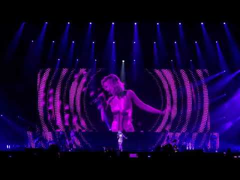 Видео: Полина Гагарина - 13 Шагай (Санкт-Петербург 08.03.2024)