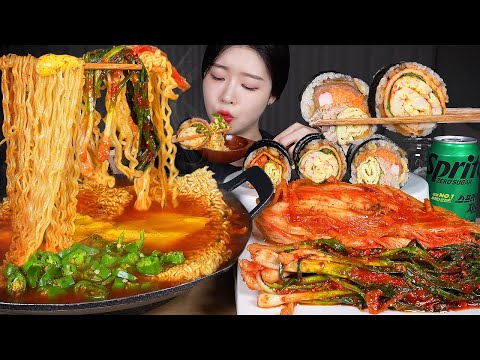 Видео: ASMR MUKBANG | Острая рамён с чёрным перцем и сыром 🔥🧀 Кимбап и кимчи