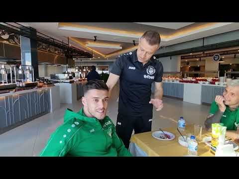 Видео: Президентът на Хебър празнува днес, футболистите го поздравиха от Турция