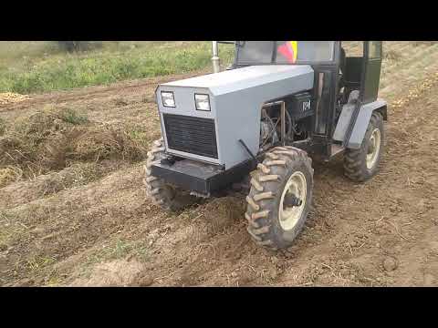 Видео: Уборка Картофеля Самодельним Трактором 4х4.Самодельной Картофелекопалкой