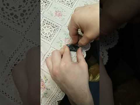 Видео: Замена экрана Mi band 4