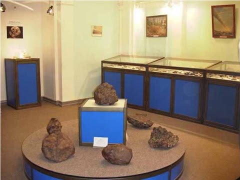 Видео: В музее метеоритов Геохи РАН