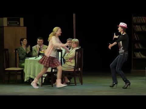 Видео: Вышел ангел из тумана