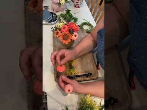 Видео: Fall theme soap bouquet.  Букет из мыльных цветов в осенней тематике.