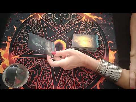 Видео: НА РАЗЛИЧНИ ЧЕСТОТИ 💔 Енергия в дисбаланс 💥 Как се чувства ТОЙ без вас❗️