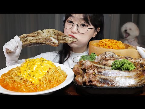 Видео: Ребрышки на гриле и острая лапша | Mukbang ASMR