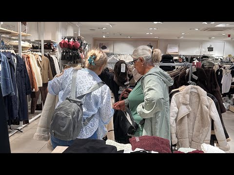 Видео: Туристы сносят полки в LC Waikiki. Самые огромные распродажи одежды. #turkey 