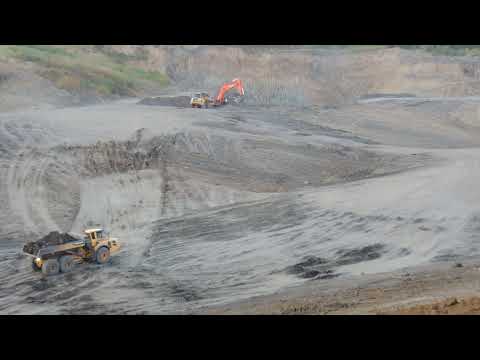 Видео: Рекультивация отработанного угольного разреза.Выполаживание.