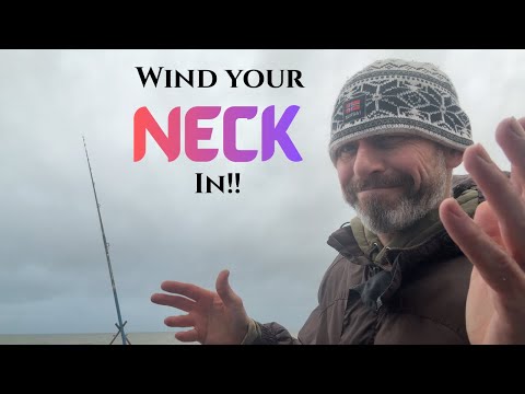 Видео: Сложные условия рыбалки на 50-м чемпионате по пляжной рыбалке в Чесиле среди рыболовных клубов We...