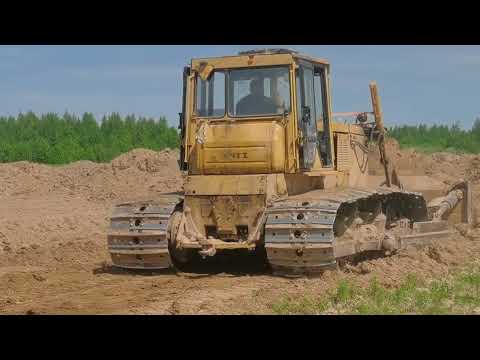 Видео: чтз Б10мб, вскрывает плодородную землю.