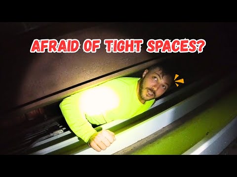 Видео: Установка клаустрофобного светового знака для электриков | LW EP. 84