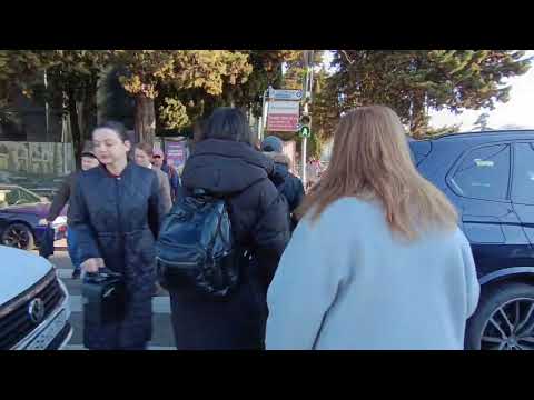 Видео: Сочи, прямое включение с утра 7 марта. Парковки и неадекватные люди