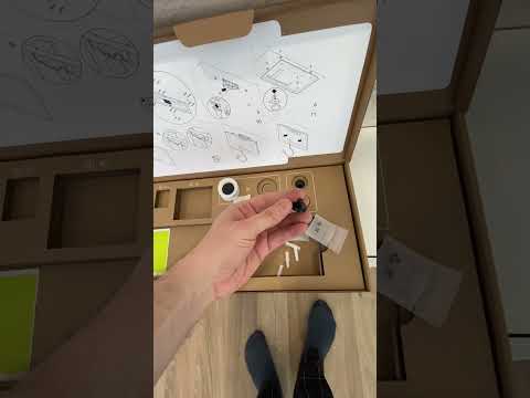 Видео: Как повесить Яндекс ТВ станцию ПРО с Алисой 65“ на родной кронштейн от А до Я.