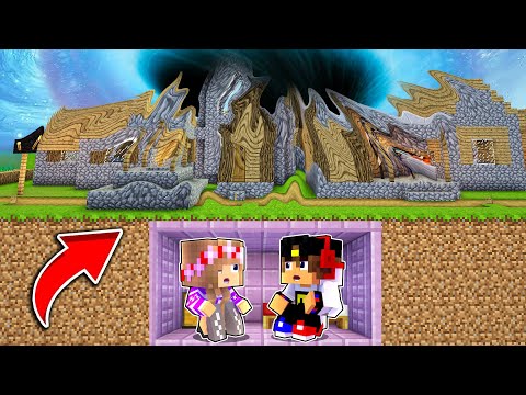 Видео: КАК МНЕ ПЕРЕЖИТЬ ЧЁРНУЮ ДЫРУ в МАЙНКРАФТ ! ДЕВУШКА НУБ И ПРО ВИДЕО ТРОЛЛИНГ MINECRAFT