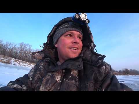 Видео: Река Ахтуба.  Я её нашел.  Зимняя рыбалка на реке.