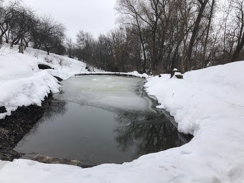 Видео: Незамерзающая полынья. Ручей на участке. Аэрация пруда зимой. Мой пруд без пленки на дачном участке.