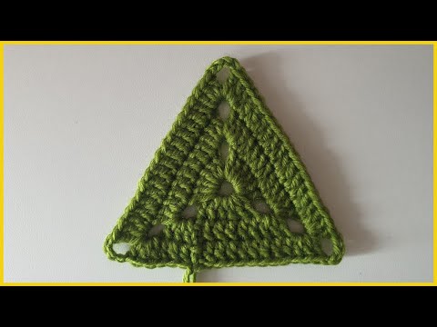 Видео: Треугольник крючком. Вязание крючком для начинающих / Crochet triangle