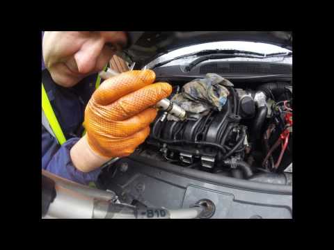 Видео: Check valve phase regulator Renault Megane ll / Проверка клапан фазорегулятора Renault Megane ll