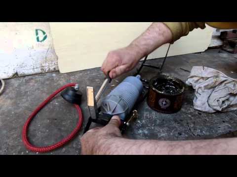 Видео: Как без напряга отремонтировать автомобильный ножной насос