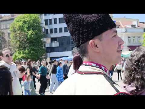 Видео: Великденско хоро в Русе -2025.г